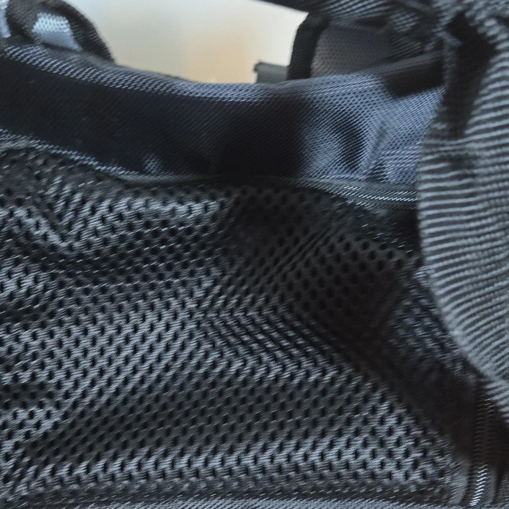 NWT Zoofari Backpack Pet Carrier for Small Dogs and‎ Cats Black/Silver 17.6 lb